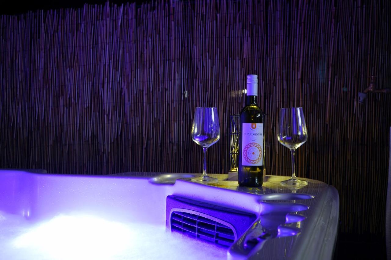 Boutique Style Eco-Beachhouse, Private Jacuzzi Privlaka  Zewnętrze zdjęcie